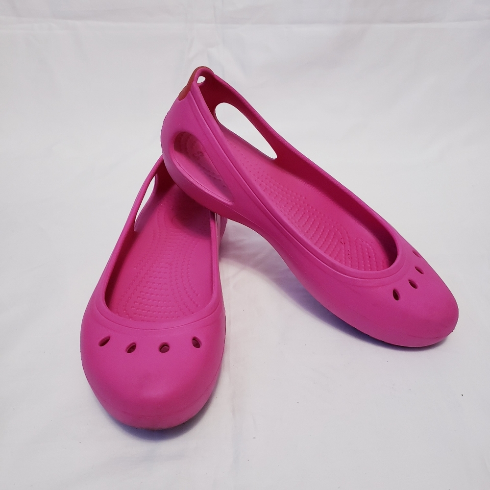 CROCS KADEE HOT PINK FLATS 8